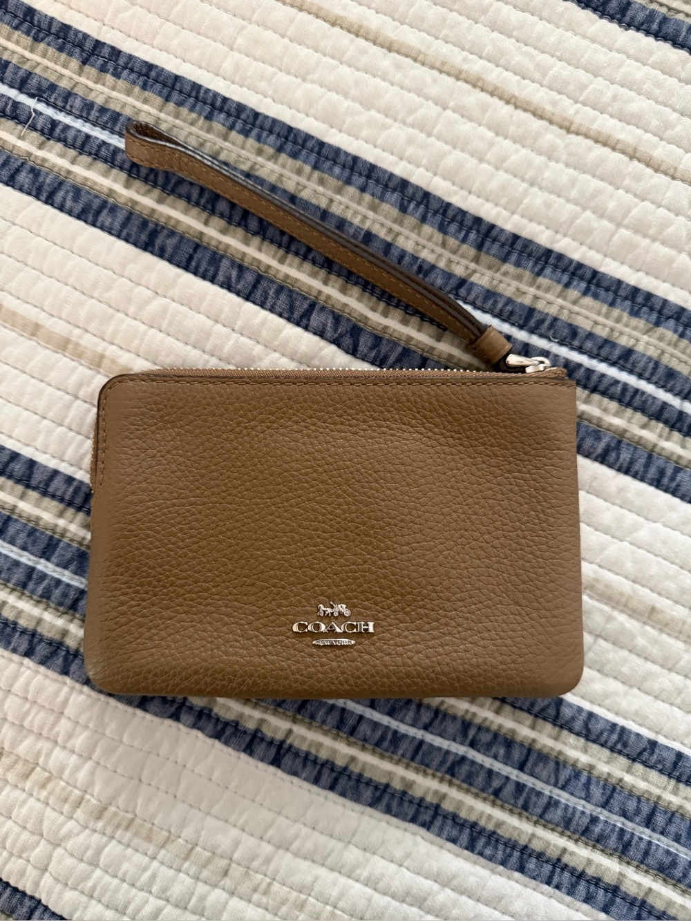 Coach Tan Pebbled Leather Wristlet Pouch NYC Edition New
